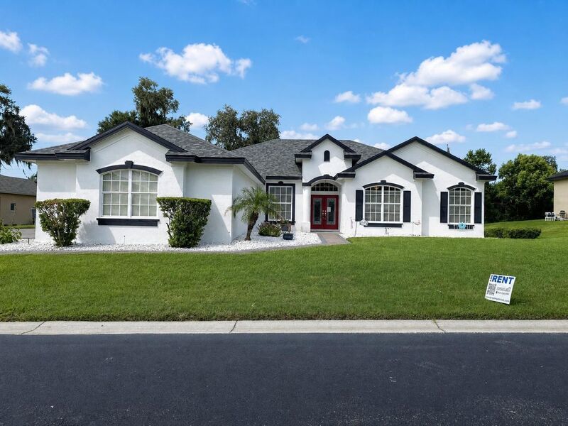 Now Available for Rent – 4/3 with flex room property image