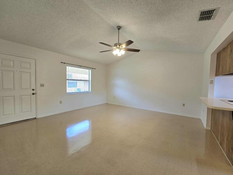 2 Bed / 1.5 Bath For RENT in South Lakeland property image