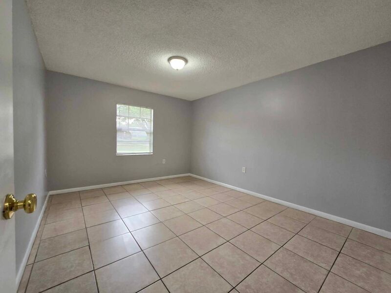 Spacious 2/1 with W/D hookups in unit COMING SOON! property image