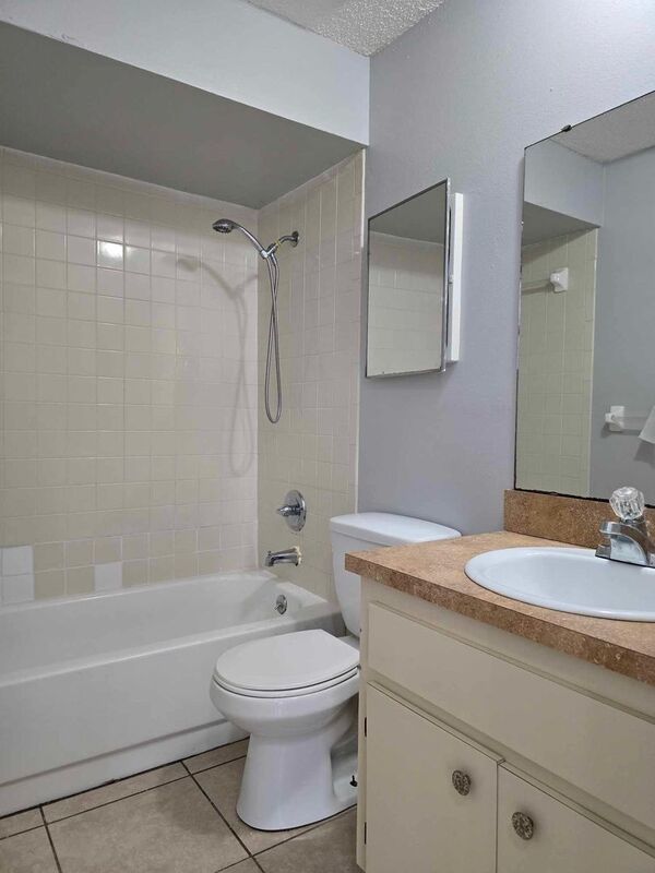 Spacious 2/1 with W/D hookups in unit COMING SOON! property image