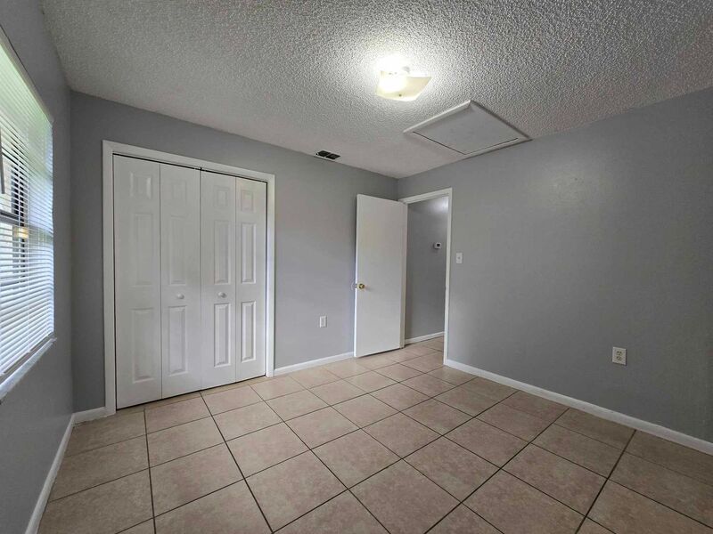 Spacious 2/1 with W/D hookups in unit COMING SOON! property image
