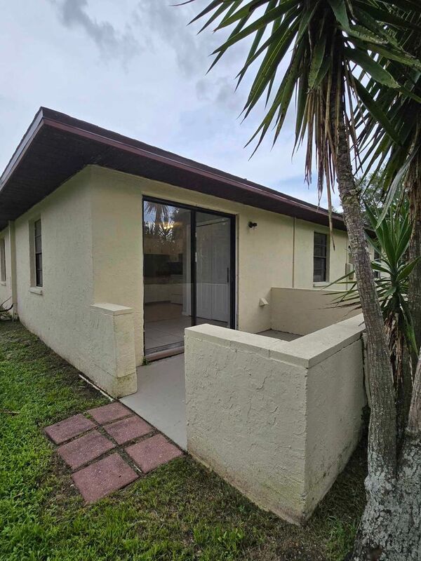 Spacious 2/1 with W/D hookups in unit COMING SOON! property image