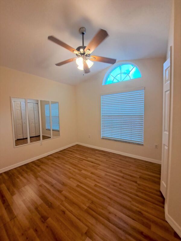 Spacious 3-Bedroom Home with Bonus Room in Sundance Subdivision! property image