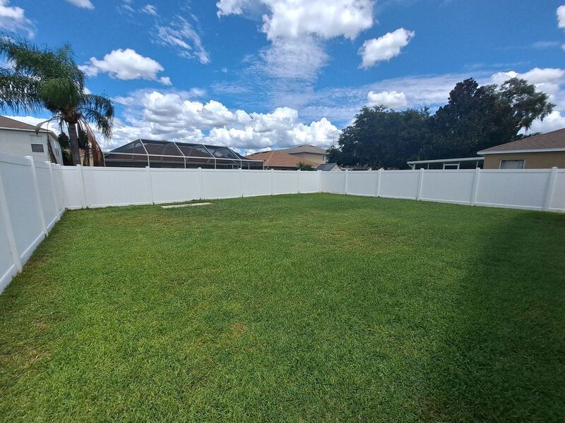 Spacious 3-Bedroom Home with Bonus Room in Sundance Subdivision! property image