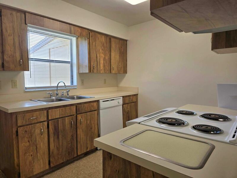 2 bed/1.5 bath for RENT now available! property image