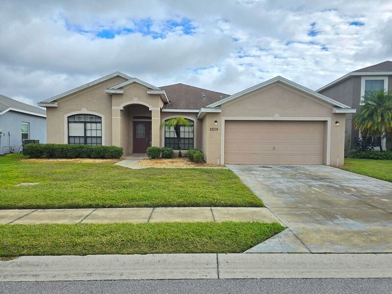 Waterfront home for RENT! 4 bed/2.5 bath property image