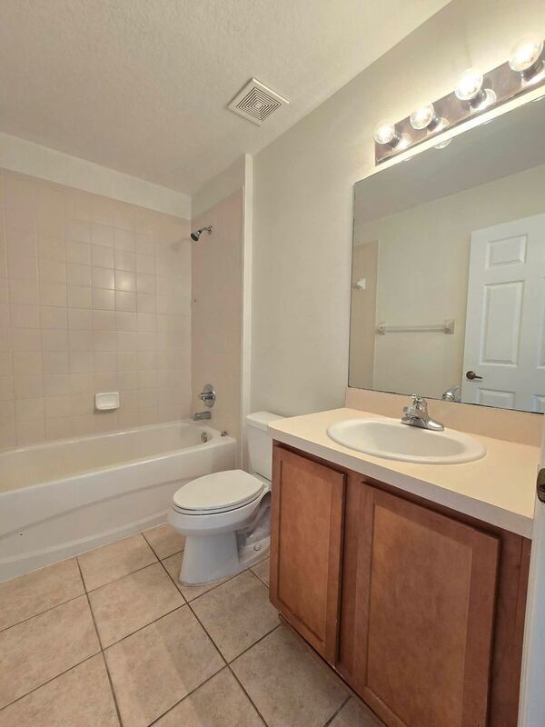 Waterfront home for RENT! 4 bed/2.5 bath property image