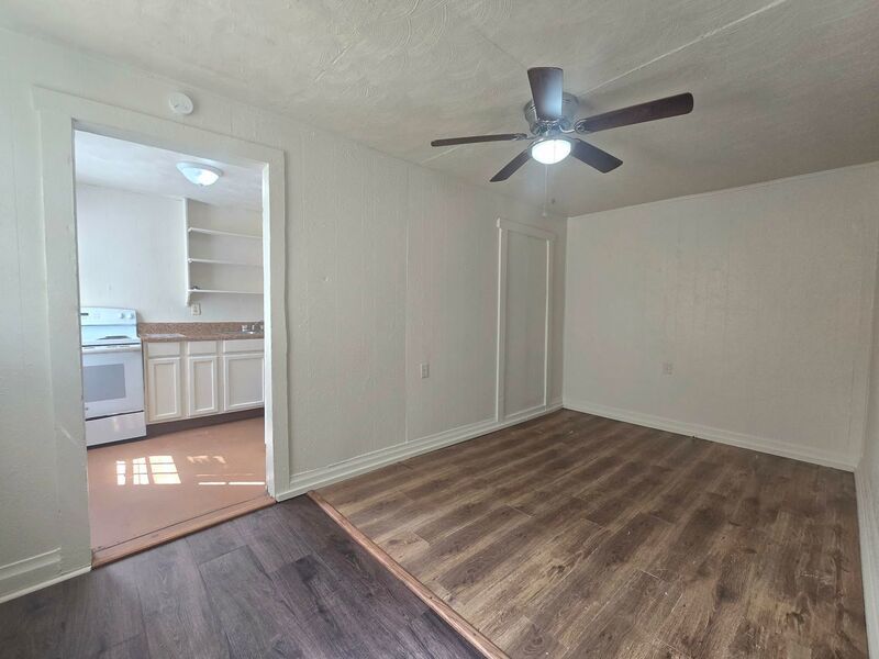 2219 Everett St, Apt C - 2 bedroom / 1 bath NOW AVAILABLE in LAKELAND, FL property image