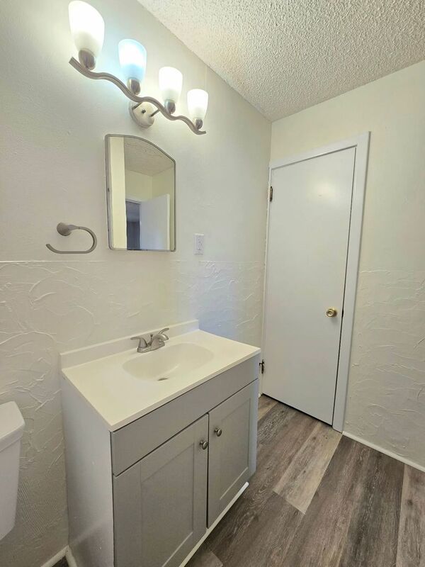 Charming 1bed/1bath FOR RENT: 715 S. Missouri Ave. #5 property image